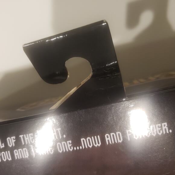 Disney's Gargoyles Ultimate GOLIATH & DEMONA Vows 2-pack NECA 7" Figures - Picture 4 of 4